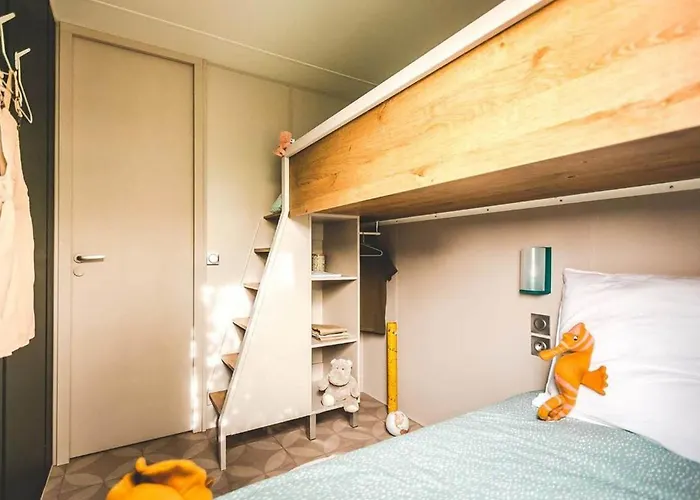 Mobil Avec Terrasse - 3 Chambres, Cuisine équipée - Api-1-52-1179 * Saint-Jean-de-Monts