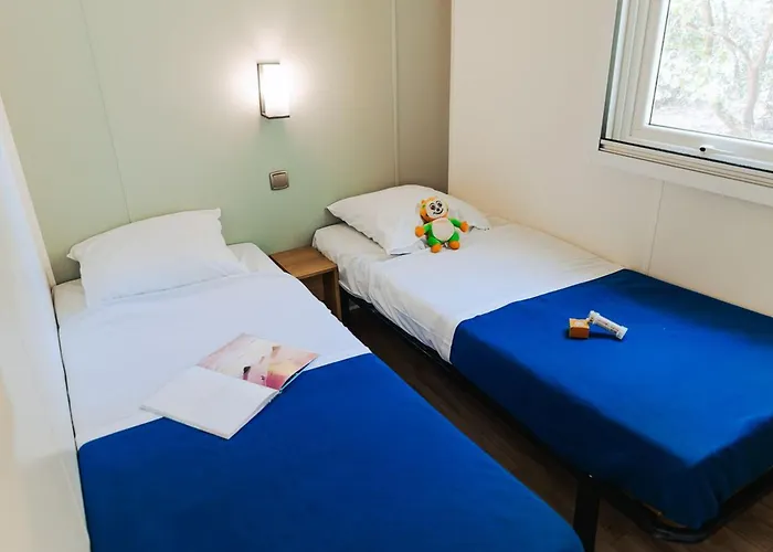 Camping Mobil Avec Terrasse - 3 Chambres, Cuisine équipée - Api-1-52-1179 Saint-Jean-de-Monts