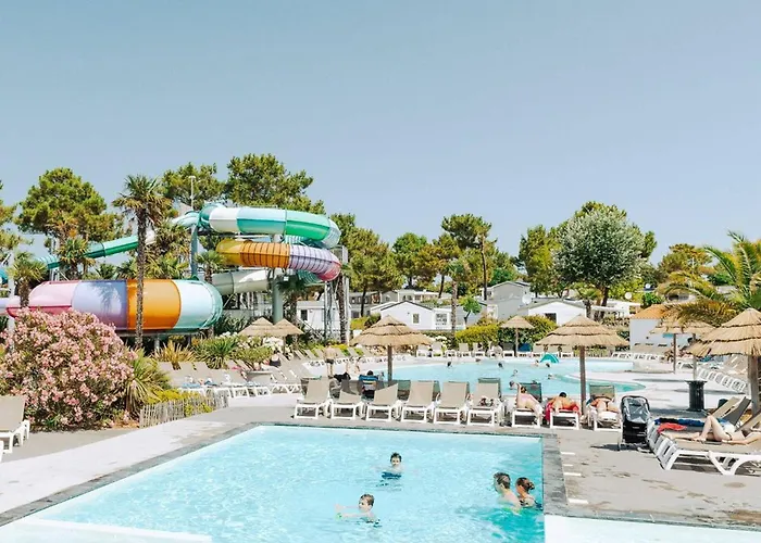 Camping Mobil Avec Terrasse - 3 Chambres, Cuisine équipée - Api-1-52-1179 Saint-Jean-de-Monts